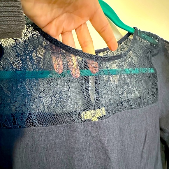 Entro Lace Ruffle Top - Picture 3 of 7